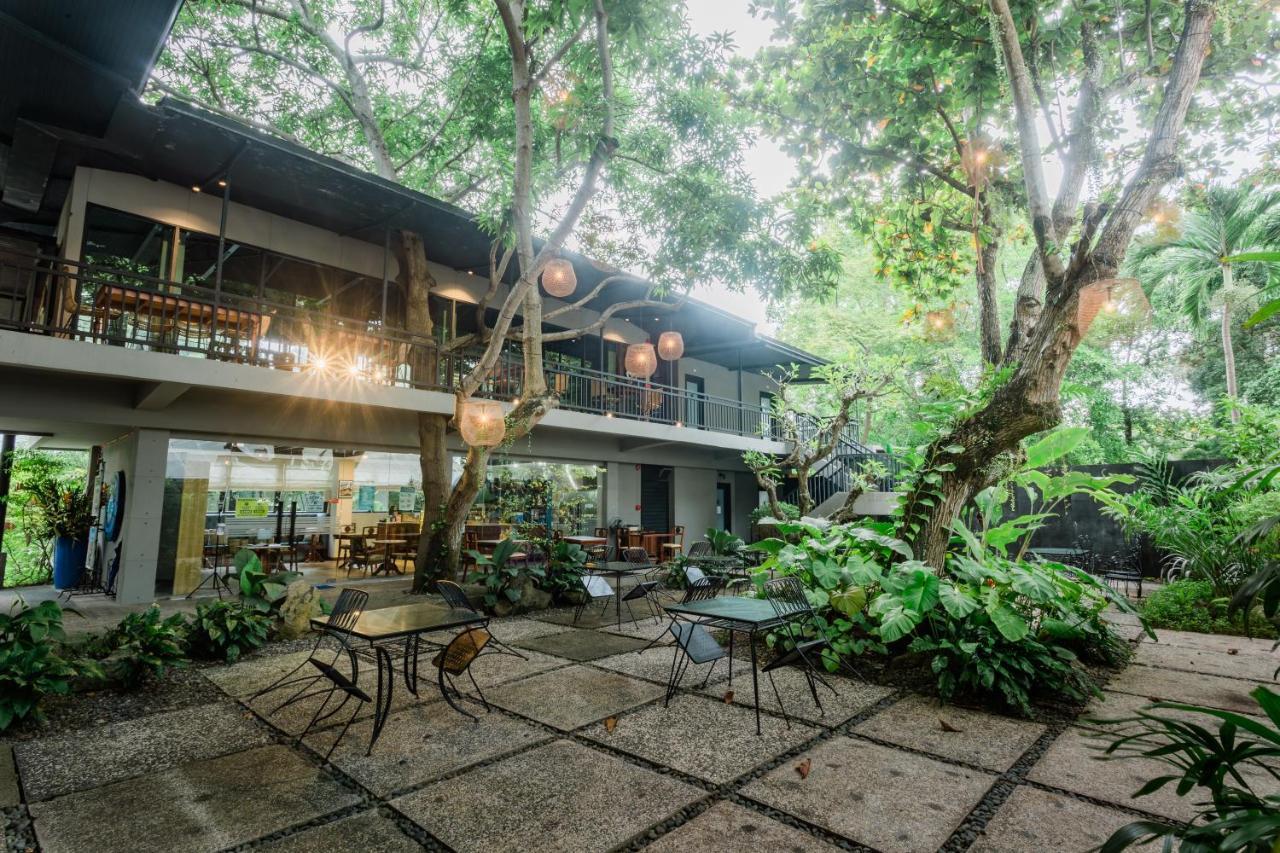 The Henry Resort Dumaguete Dumaguete City Exterior photo